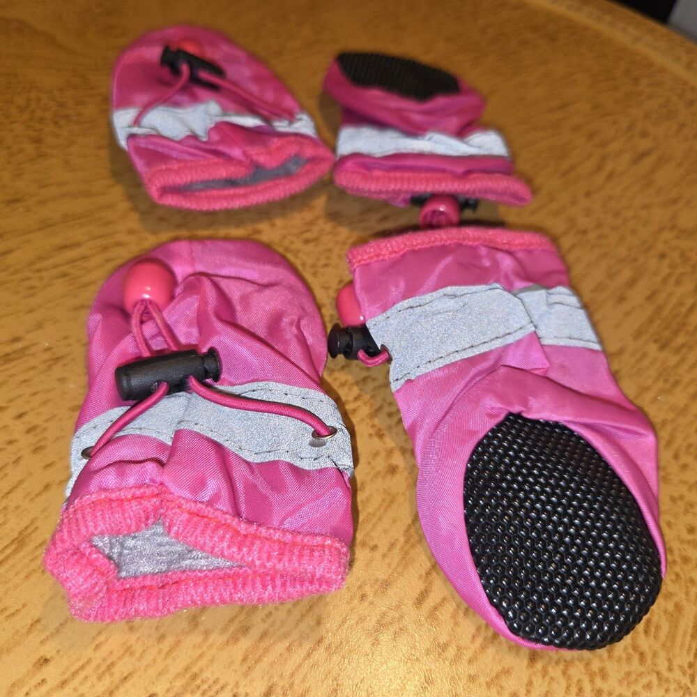 GabeFish Dog Booties Paw Protector Reflective Anti-Slip Shoes Small Breeds 4Pc
